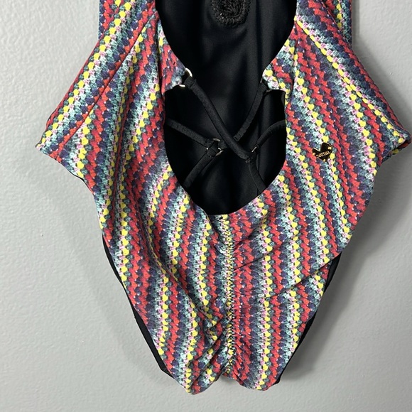 Capitanna V-Neck Crochet One Piece Swimsuit Open Back Ruched Bottom size small - Picture 5 of 13